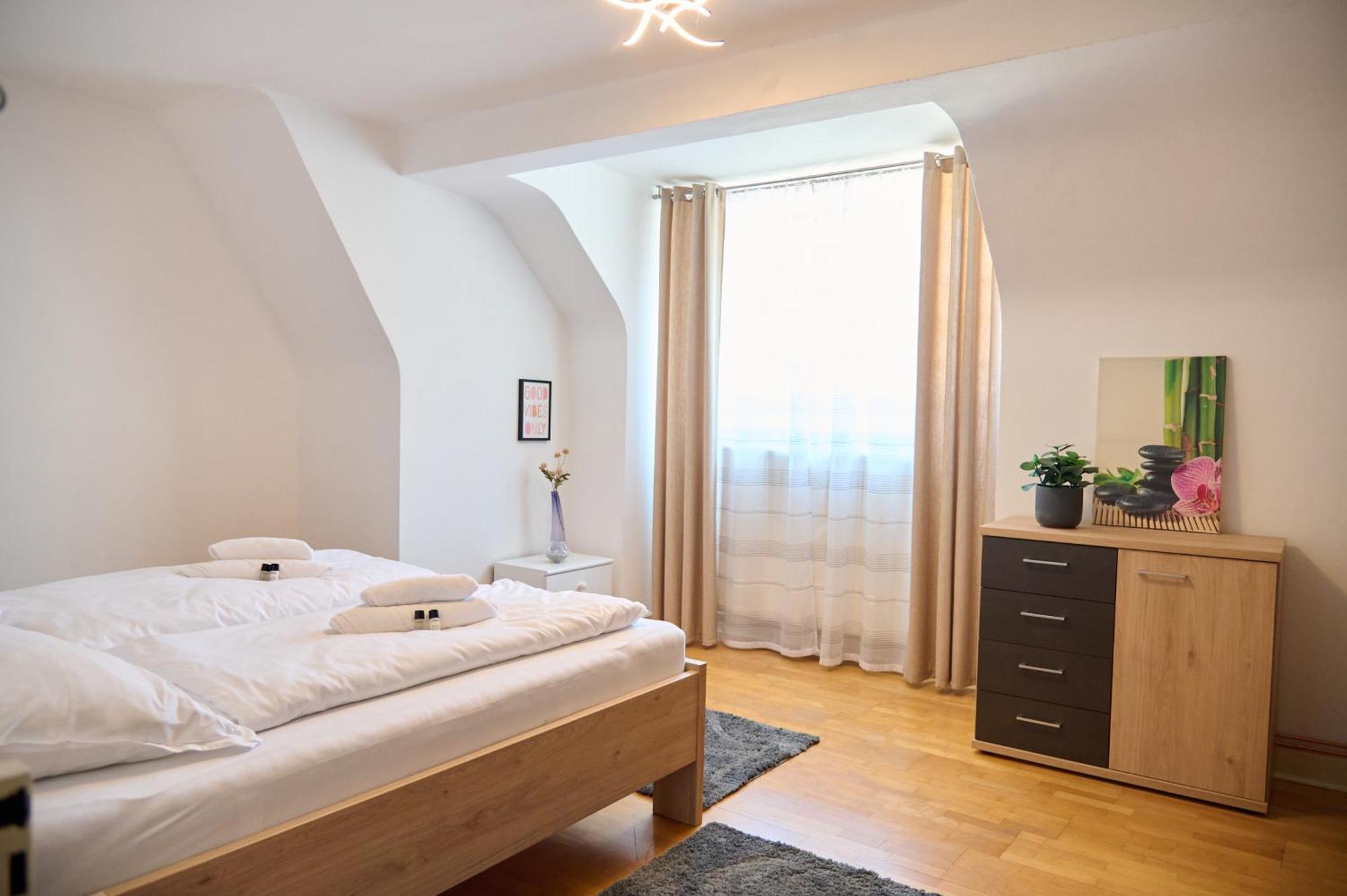 Zentrales Apartment Pfaenderblick ブレゲンツ エクステリア 写真